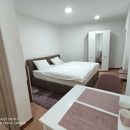 Cross Street 4 Vendégház Ljubljana