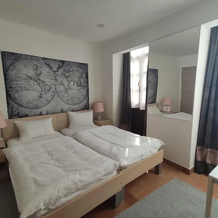 Cross Street 4 3* Ljubljana