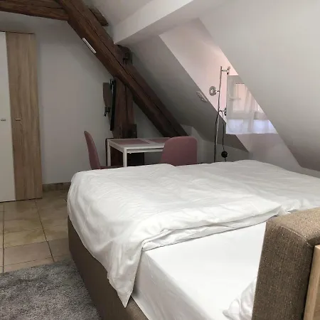 Cross Street 4 3* Ljubljana