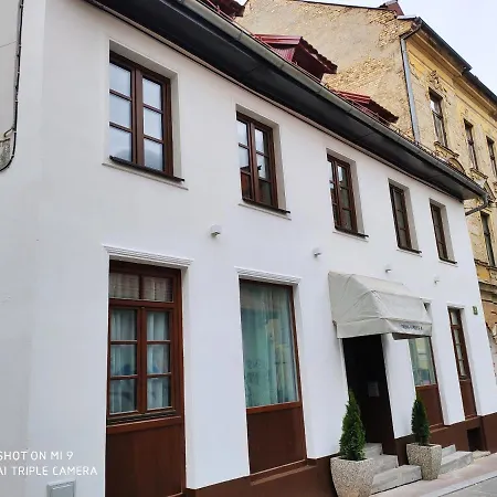 Cross Street 4 3* Ljubljana