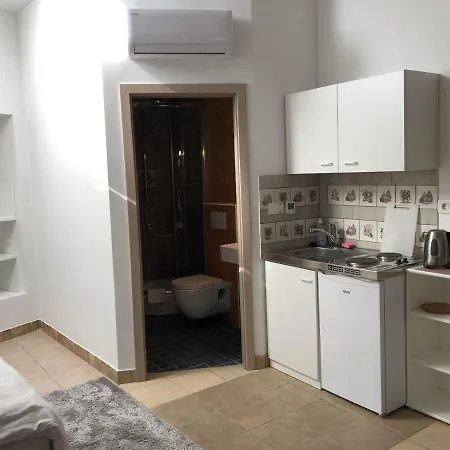 Cross Street 4 Guest house Ljubljana