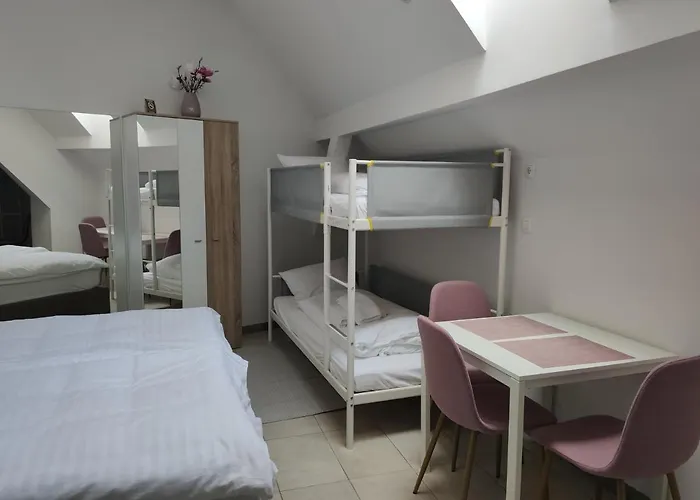 Cross Street 4 بيت ضيافة 3*