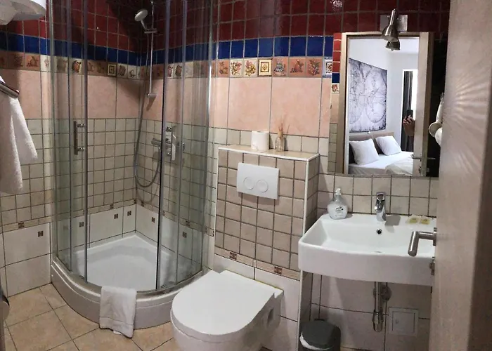 Cross Street 4 بيت ضيافة ليوبليانا