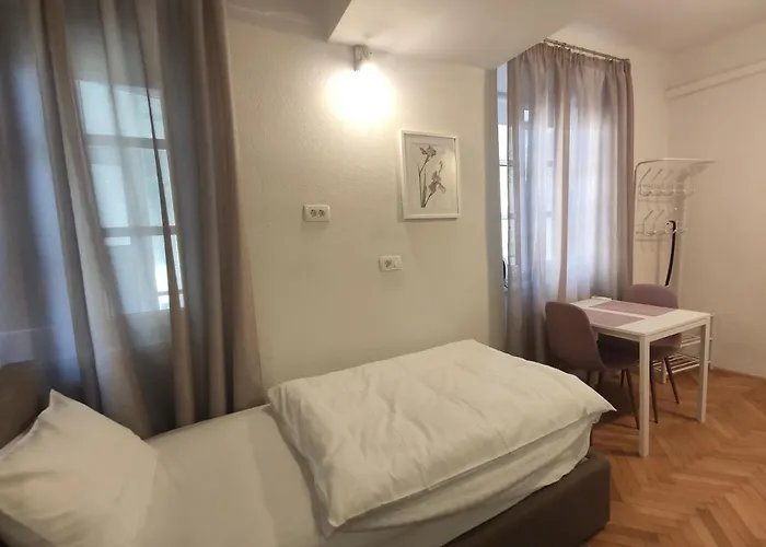 Cross Street 4 بيت ضيافة