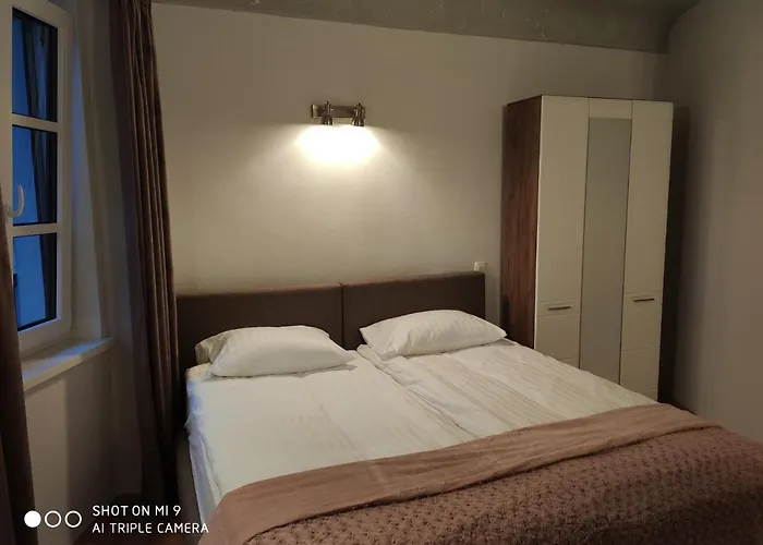 Cross Street 4 بيت ضيافة ليوبليانا