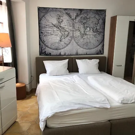 Cross Street 4 Guest house